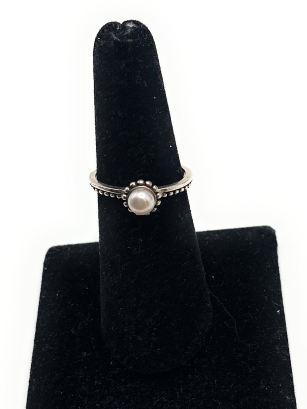 R2746 silpada Belle Fleur Stack pearl Ring Size 7
